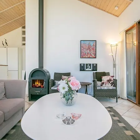 Panoramic Seaside Retreat - By Traum