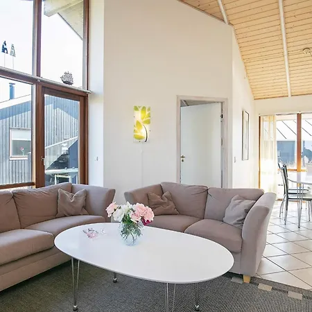 Panoramic Seaside Retreat - By Traum