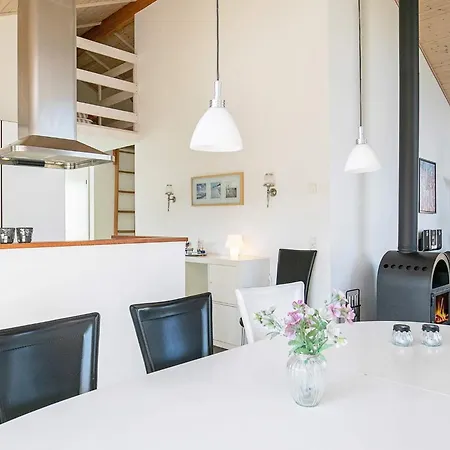 Panoramic Seaside Retreat - By Traum *