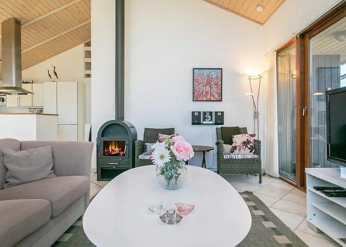 Panoramic Seaside Retreat - By Traum