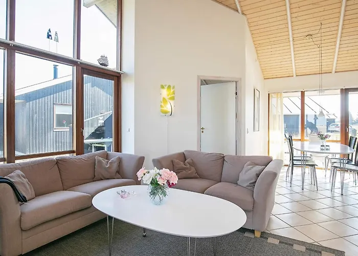 Panoramic Seaside Retreat - By Traum